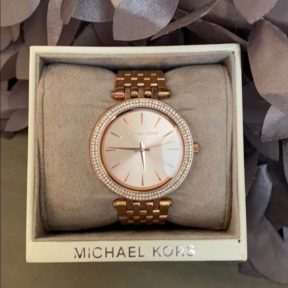 Michael Kors watch. Rose gold.